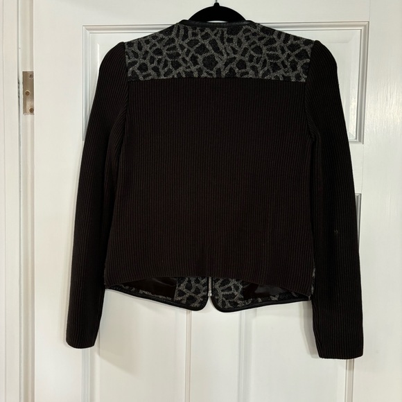 Grey jacket - Picture 4 of 10